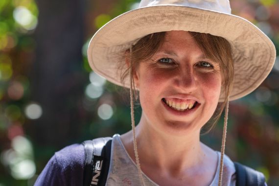 Porträtfoto von CBM-Mitarbeiterin Kathrin Miedniak.